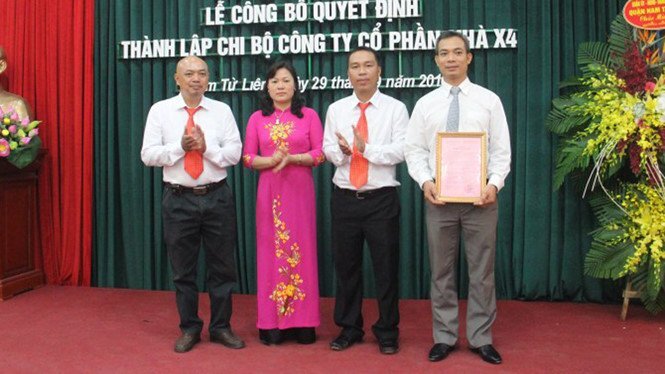 Đình chỉ chức vụ nữ bí thư phường ở Hà Nội tổ chức đánh bạc hơn 4 tỷ đồng