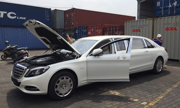 Hé lộ đại gia Việt chi hàng chục tỷ mua Mercedes-Maybach S600 Pullman siêu sang