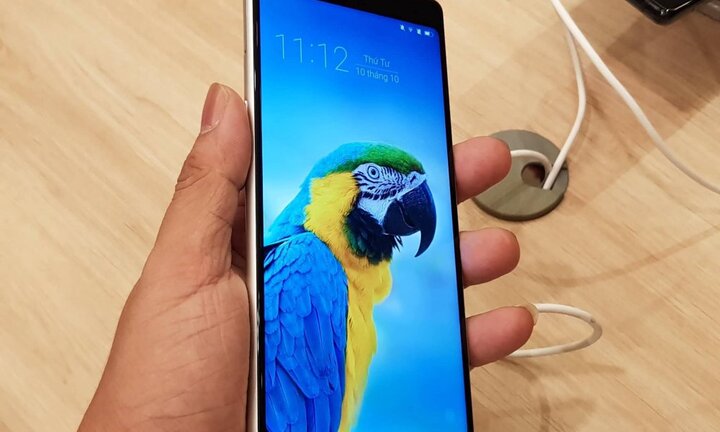 Bphone 3 ra mắt với mức giá 6,99 và 9,99 triệu đồng