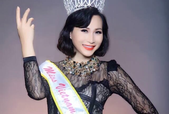 Hoa hậu, họa sỹ Nini Hương Nguyễn: 'Tôi từng tiễn thẳng một đại gia ra khỏi phòng tranh của mình'