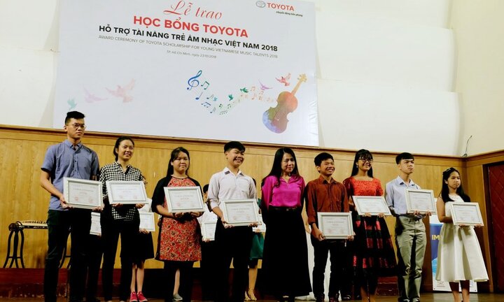 Toyota trao học bổng tài năng trẻ âm nhạc Việt Nam 2018