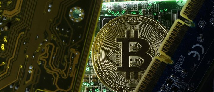 Giá Bitcoin hôm nay 1/11: Mức 7.000 USD đang là gánh nặng của Bitcoin