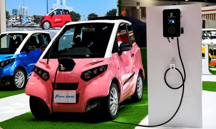 Nhật Bản ra mắt mẫu xe có thể 'bơi lội' phù hợp với đường ngập Việt Nam