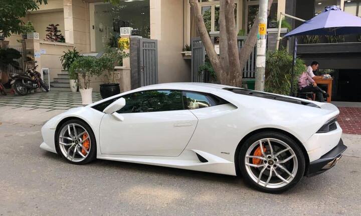 Lamborghini Huracan sau 3 năm sử dụng, bán lại 13 tỷ đồng