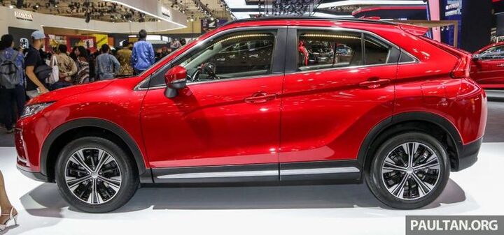 Mitsubishi Eclipse Cross giá từ 794 triệu đồng có gì đặc biệt?