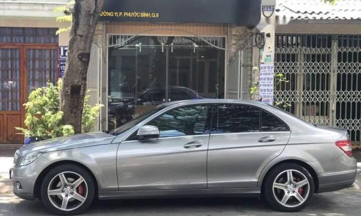 Mất giá nhanh, nhiều mẫu Mercedes-Benz cũ chỉ còn giá 400 triệu đồng