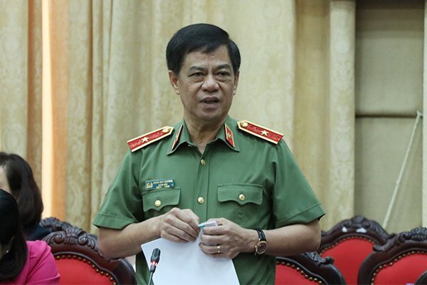 Giám đốc Công an TP Hà Nội: Áo chống nóng lại mua cỡ người nước ngoài