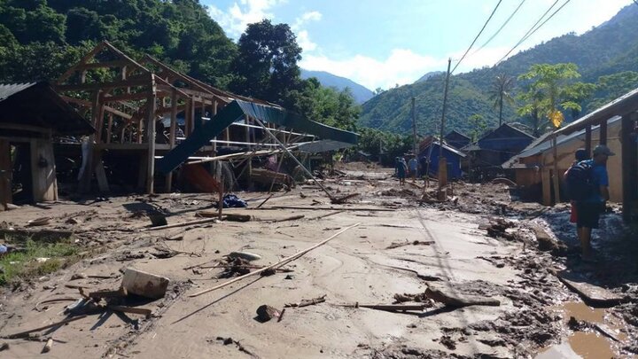 Thanh Hoá lập phương án dựng nhà sàn bằng khung sắt cho dân vùng lũ