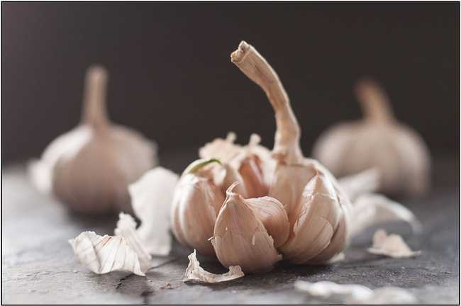 Thực hư việc đặt lát tỏi dưới gối ngủ, điều kỳ diệu xảy ra sáng hôm sau