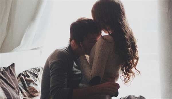 Những dấu hiệu cô nàng giỏi 'chuyện ấy'