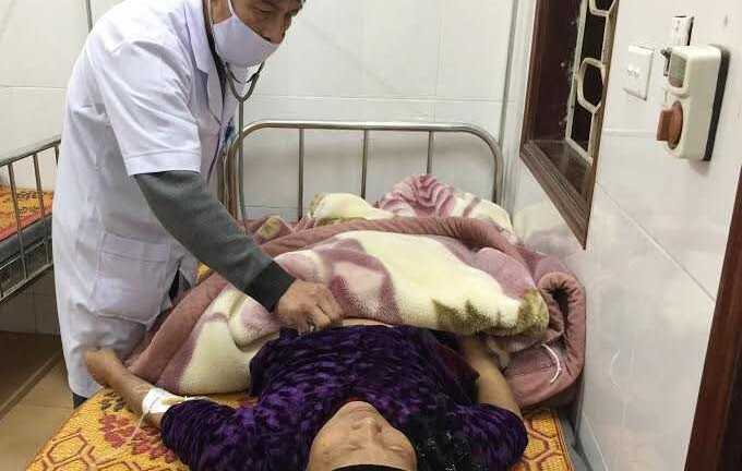 Suýt chết vì ngộ độc do ăn 'sâm lạ' hái trong vườn