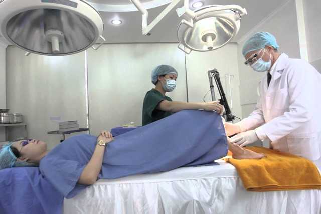 Suýt mất mạng vì sửa sang 'cô bé'