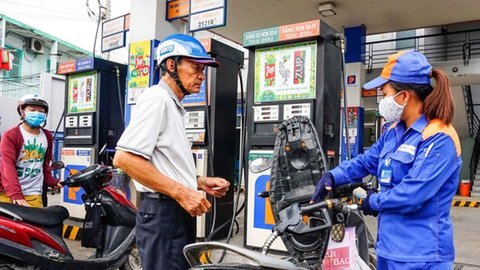 Video: Giá xăng tiếp tục tăng trong hôm nay?