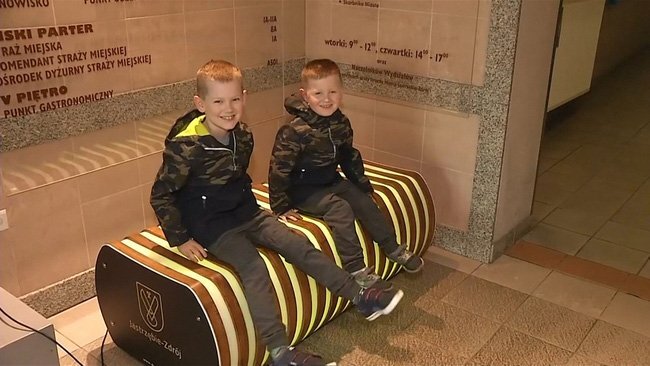 Video: Chiếc ghế thần kỳ có thể lọc không khí