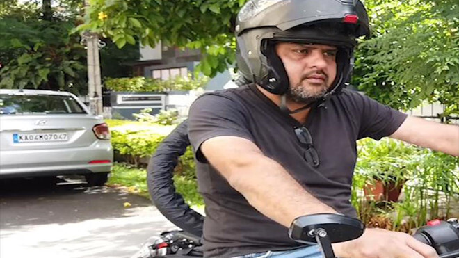 Video: Mũ bảo hiểm độc đáo có máy lạnh để giữ mát