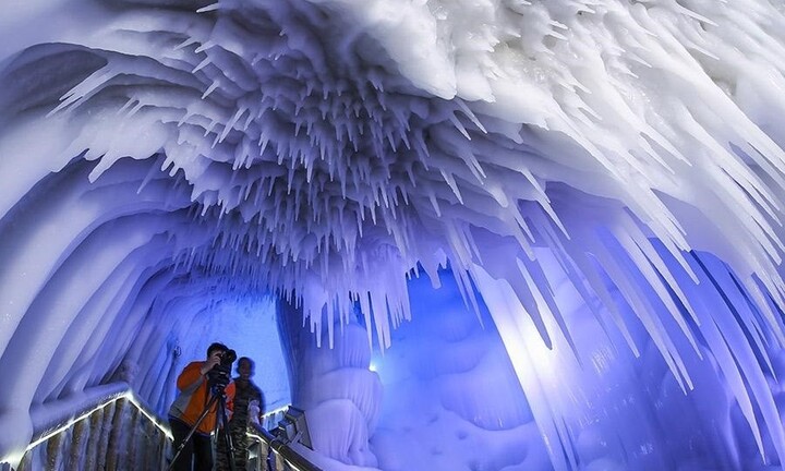 Video: Khám phá động băng không bao giờ tan ở Trung Quốc