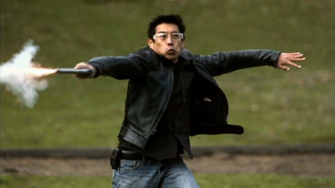 Có thể bẻ cong đường đạn bay như phim Hollywood hay không?