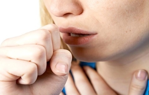 Video: Cô gái gãy 10 xương sườn sau cơn ho chỉ vì thói quen hàng ngày