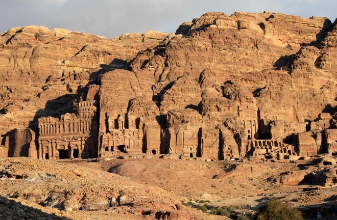 Choáng ngợp trước sự đồ sộ của 'thành phố cổ trong lòng đá' Petra