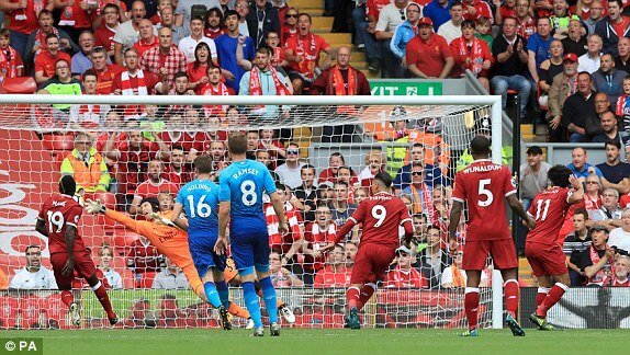 Video kết quả Liverpool 4-0 Arsenal: Liverpool thăng hoa đập tan Pháo thủ