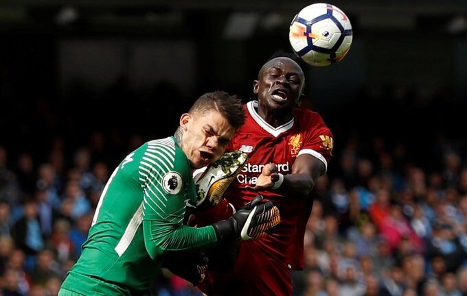 Nhìn lại vòng 4 Ngoại hạng Anh: Mane phạm lỗi rùng rợn, Mourinho quay lưng lạnh lùng