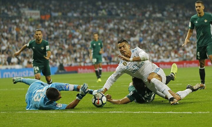 Real thua đau, mất cơ hội lập kỷ lục trong ngày trở lại của Ronaldo