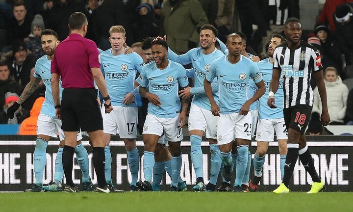 Đánh bại Newcastle, Man City bỏ xa MU 15 điểm