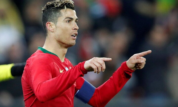Ronaldo lấn át Salah, Bồ Đào Nha ngược dòng ngoạn mục hạ Ai Cập