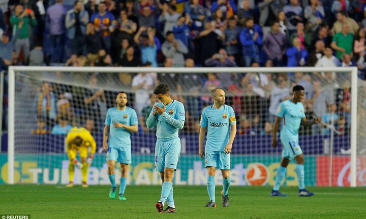 Thua sốc đội nhược tiểu, Barca vỡ mộng bất bại La Liga