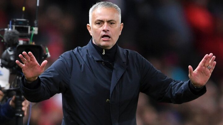 Không dám sa thải Mourinho, ban lãnh đạo MU bị chê bạc nhược, thiếu tầm nhìn