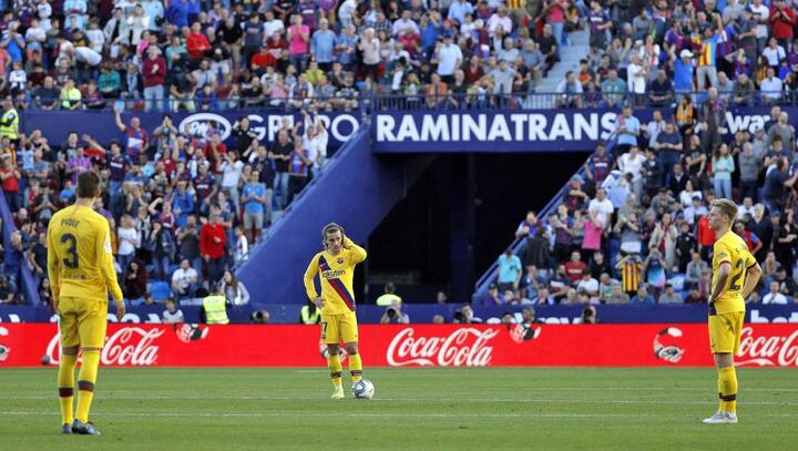 Barca thua đậm đội bóng yếu trong 7 phút: Kiêu hãnh đâu rồi, Valverde?
