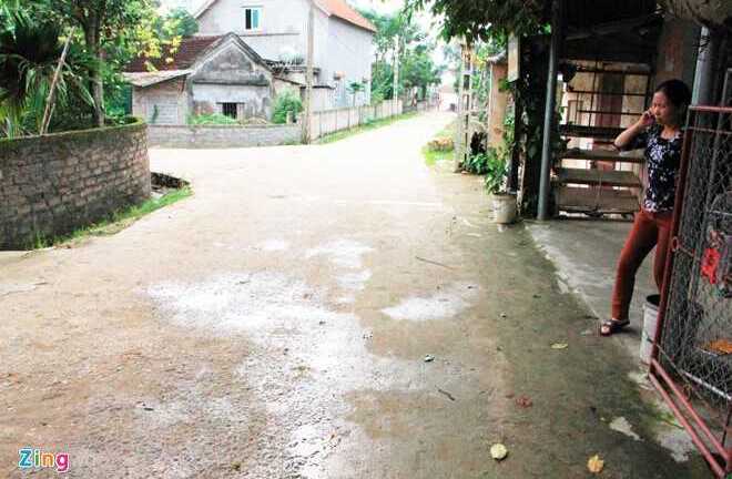 Xã chi 3,2 tỷ đồng làm 1km đường bê tông, dân 'sốc' nặng
