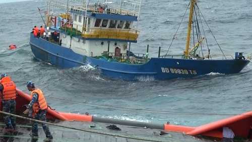 Bão số 9 hoành hành Biển Đông, 1 thuyền viên tử nạn