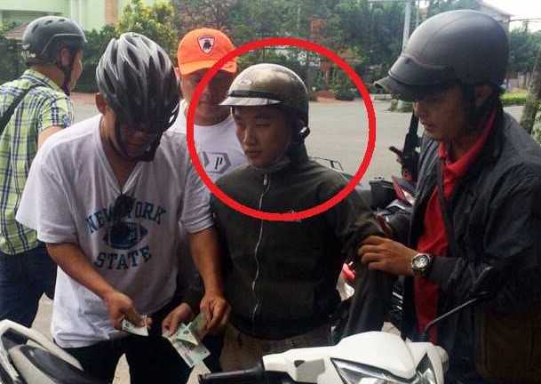 Nhặt được giấy tờ, đòi 5 triệu đồng tiền chuộc