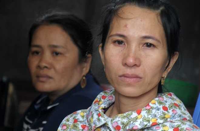 11 ngư dân gặp nạn ở Hoàng Sa đang đối mặt sóng to, gió lớn
