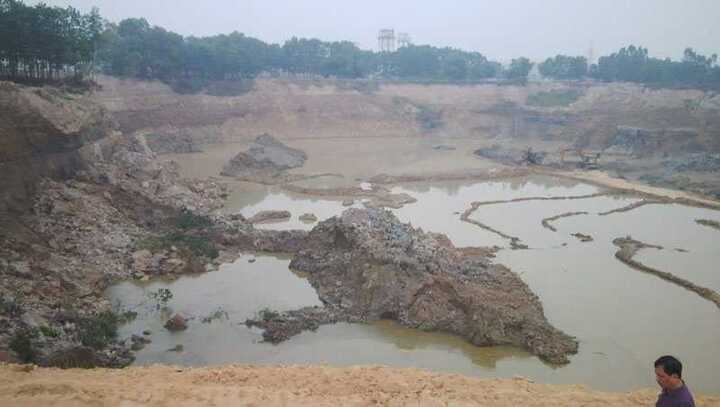 Đất bị múc trộm, 2 xã đổ trách nhiệm cho nhau