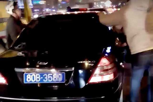 Xe biển xanh gây tai nạn bỏ chạy trên phố Hà Nội: Ban Kinh tế Trung ương lên tiếng