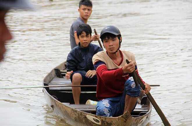 Rủ nhau tắm suối, nữ sinh lớp 8 bị nước cuốn trôi