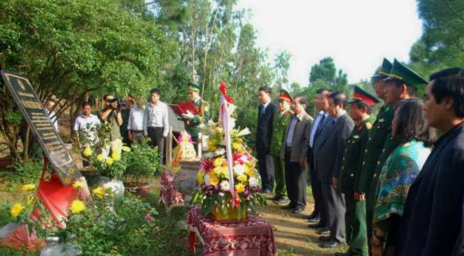 Ngàn người viếng mộ Đại tướng Võ Nguyên Giáp nhân ngày 22/12