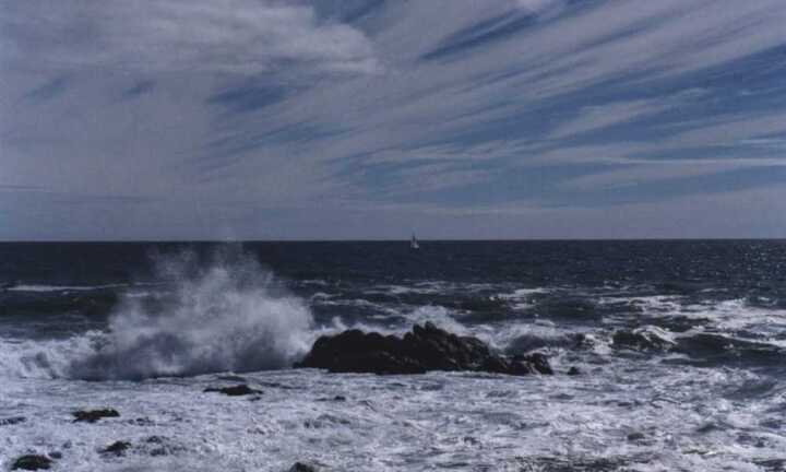 Bão số 10 Nock-ten suy yếu dần và tan trên biển