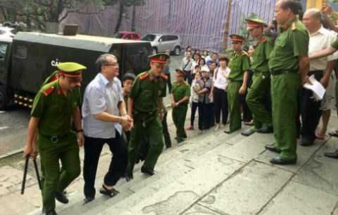 Xét xử đại án 9.000 tỷ đồng: Vì sao Phạm Công Danh có tiền án lại được làm Chủ tịch VNCB?