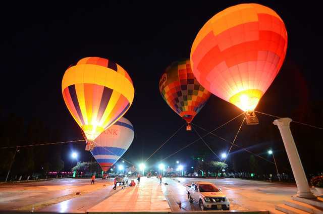 Du xuân bằng khinh khí cầu giữa lòng Sài Gòn