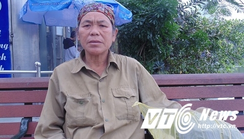 Bà lão nhặt rác bị ‘tăm tặc’ doạ đánh, vứt xuống hồ: 'Càng đe dọa, tôi càng làm!'