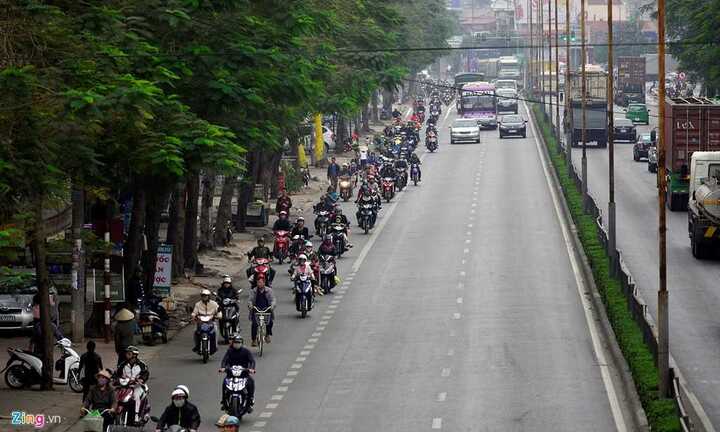 Tuyến đường xe máy đi đúng làn gây ngạc nhiên ở đất Cảng