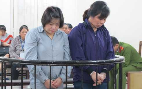 2 chị em vận chuyển 6 bánh heroin về Thủ đô
