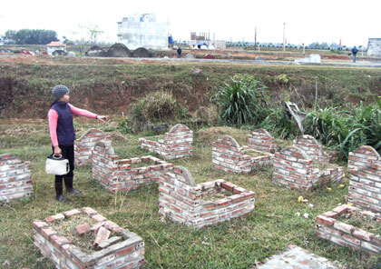 Nghi vấn lập hàng trăm mộ giả để trục lợi tiền đền bù ở Đà Nẵng