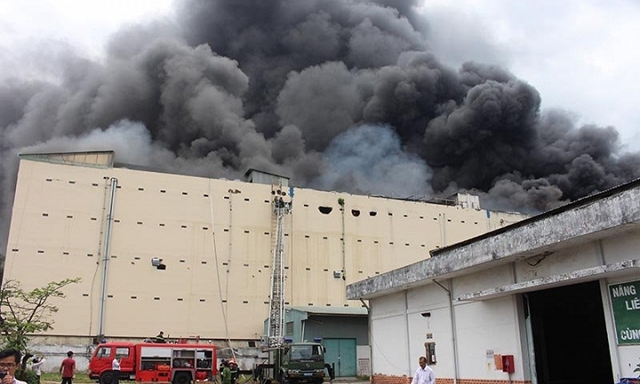 Cháy lớn khu công nghiệp ở Cần Thơ: Thủ tướng yêu cầu điều tra