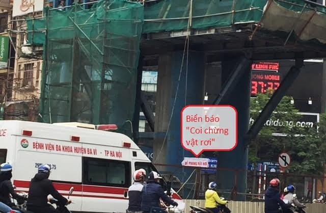 Dự án đường sắt Nhổn – Ga Hà Nội: Biển cảnh báo khiến người đi đường hoảng sợ