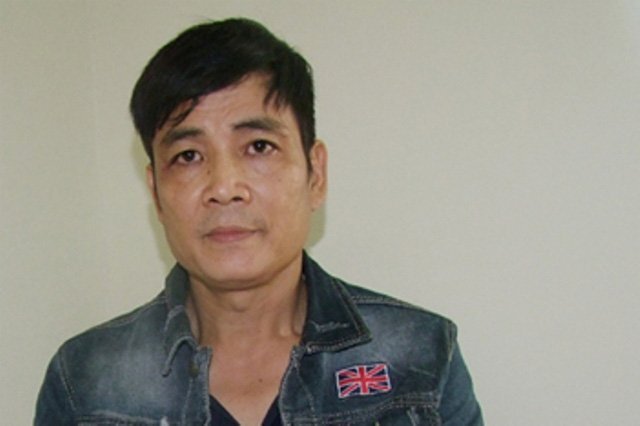 Bắt giữ tài xế giấu 2kg ma túy dưới cần số ô tô