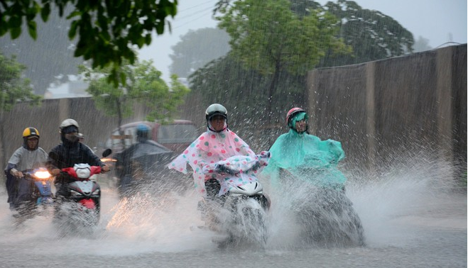 Thời tiết hôm nay 2/4: Bắc Bộ nắng ấm, Nam Bộ mưa dông